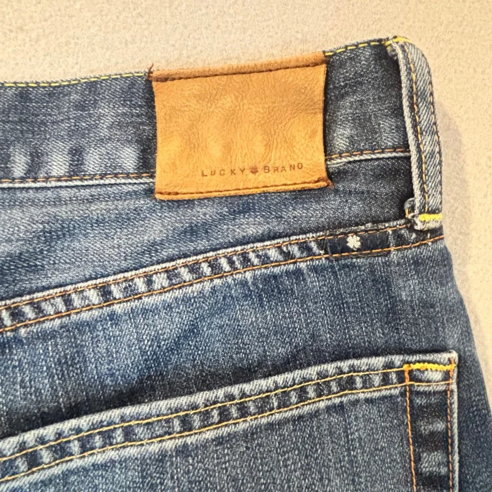 Lucky Brand Vintage Straight Mens Blue Denim Jeans 36x32 Medium Wash